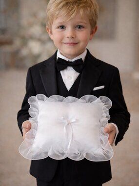 NIB Elegant White Organza & Satin Ring Bearer Pillow